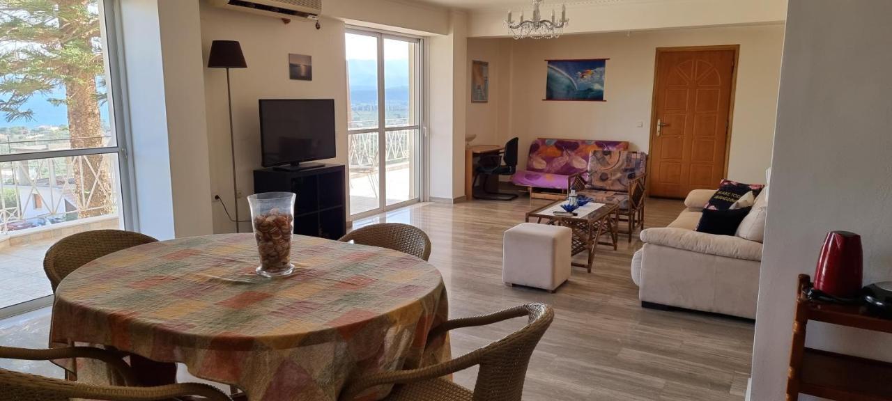 Sea View Apartment Gythio Buitenkant foto