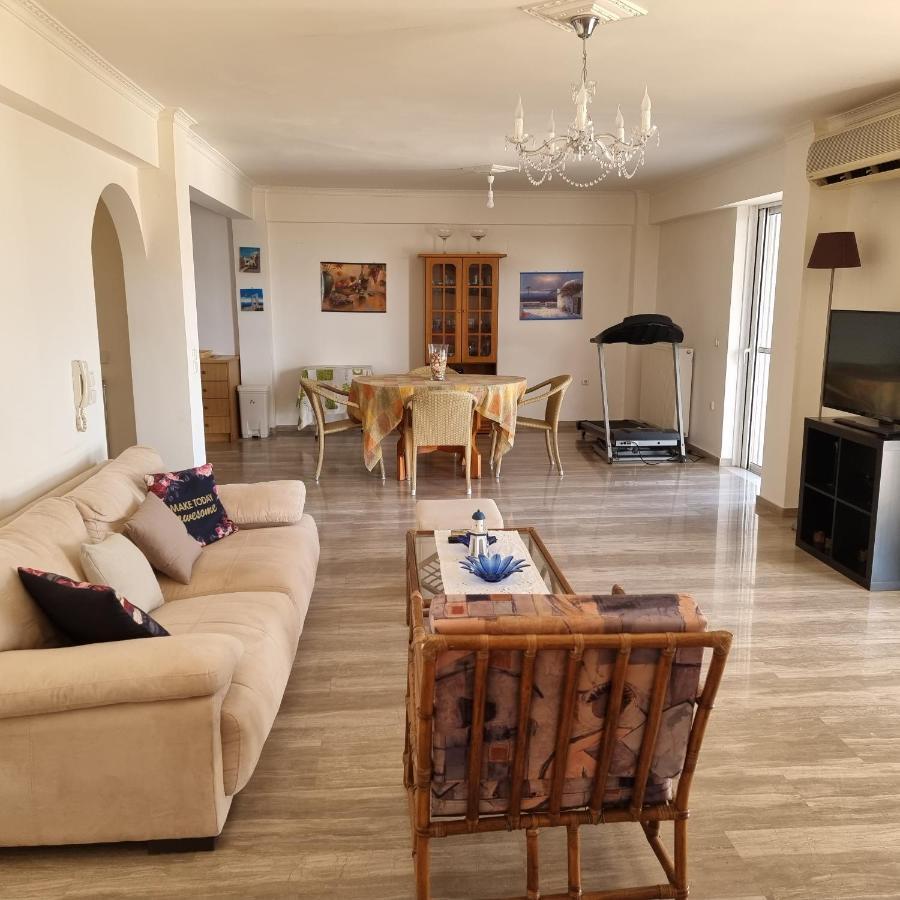 Sea View Apartment Gythio Buitenkant foto