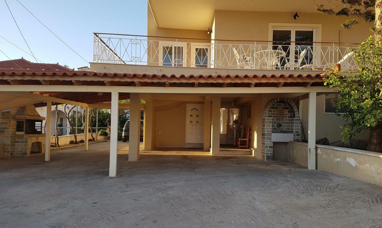 Sea View Apartment Gythio Buitenkant foto