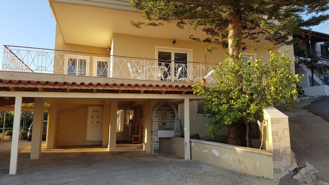 Sea View Apartment Gythio Buitenkant foto