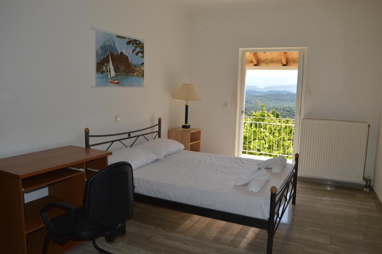 Sea View Apartment Gythio Buitenkant foto